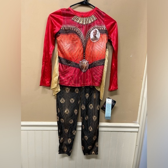 Marvels Girls Black Panther Wakanda Forever PJ Costume  Size Medium 8 NWT - Picture 1 of 4